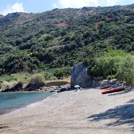 House Just On The Beach -Included 2 Canoe, 2 Bicycles Ravdhoúkha المظهر الخارجي الصورة