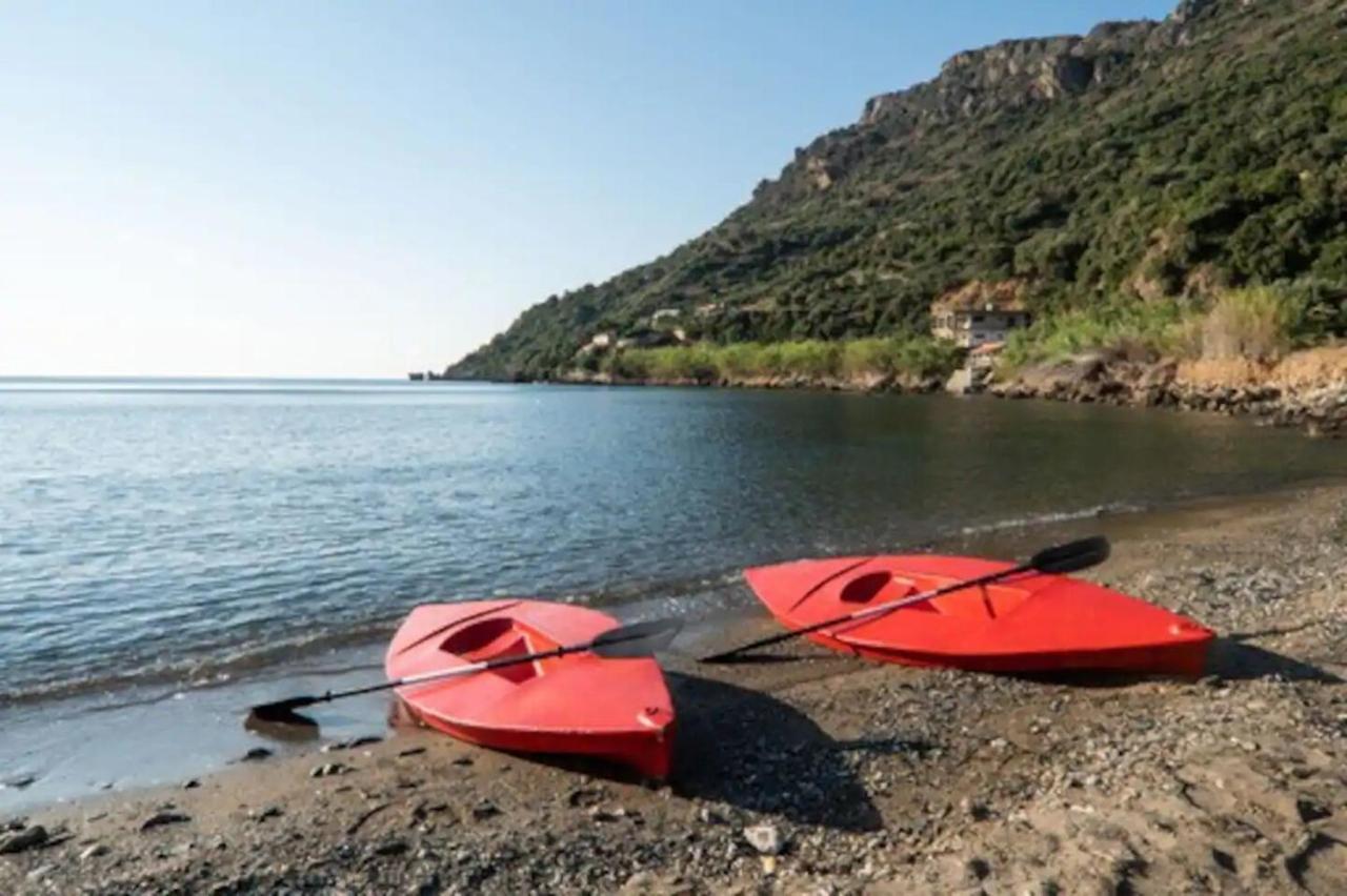 House Just On The Beach -Included 2 Canoe, 2 Bicycles Ravdhoúkha المظهر الخارجي الصورة