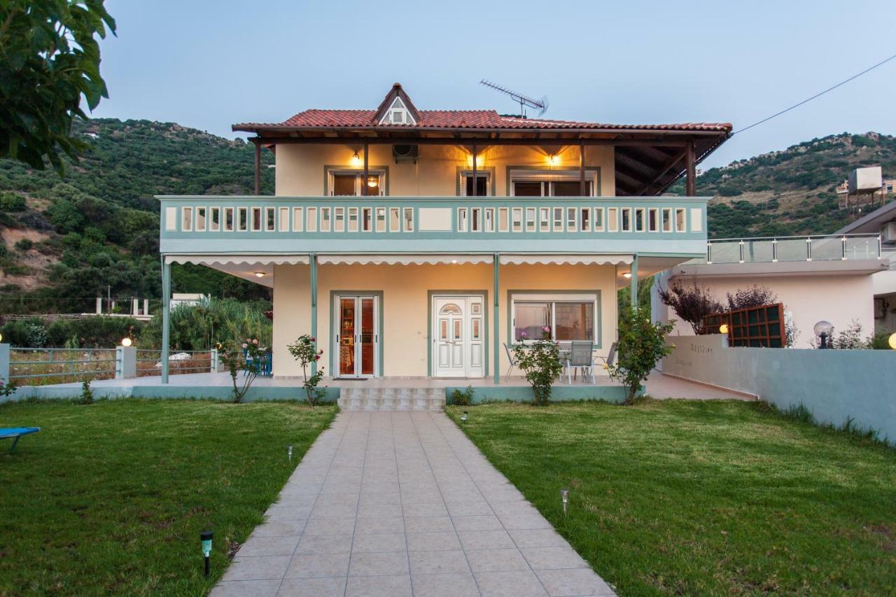 House Just On The Beach -Included 2 Canoe, 2 Bicycles Ravdhoúkha المظهر الخارجي الصورة